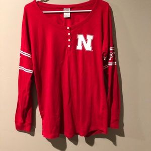 PINK Huskers top